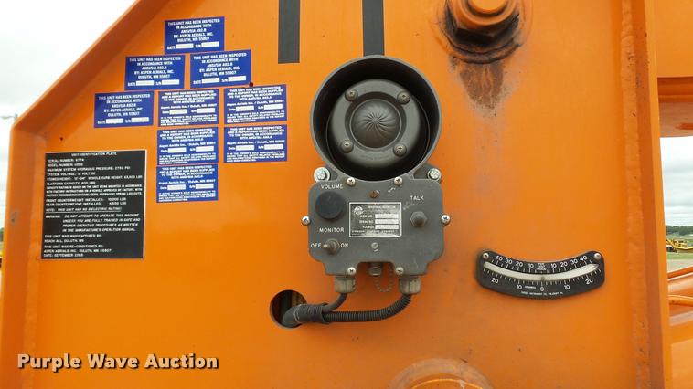 image for item DA1142 1993 Volvo WCM bridge inspection truck