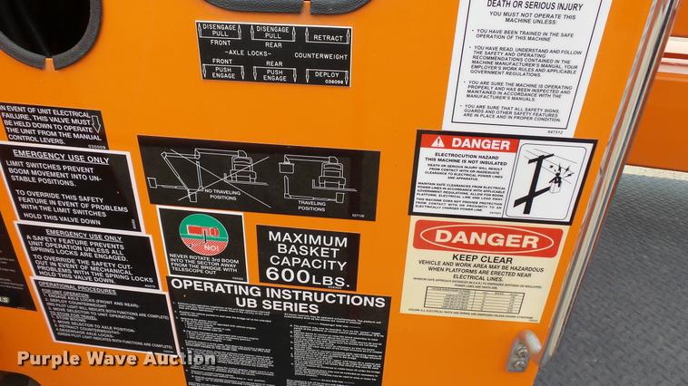 image for item DA1142 1993 Volvo WCM bridge inspection truck