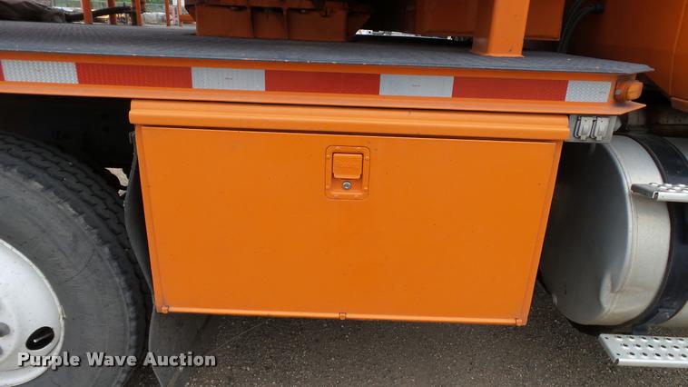 image for item DA1142 1993 Volvo WCM bridge inspection truck