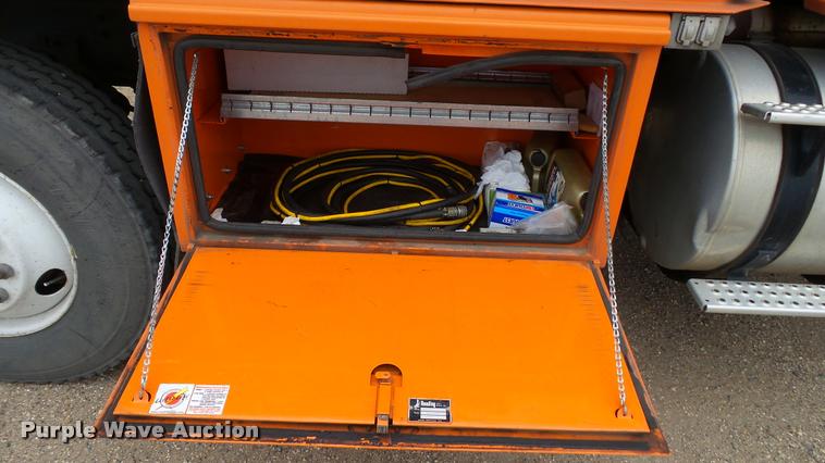 image for item DA1142 1993 Volvo WCM bridge inspection truck