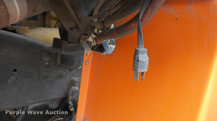 image for item DA1142 1993 Volvo WCM bridge inspection truck