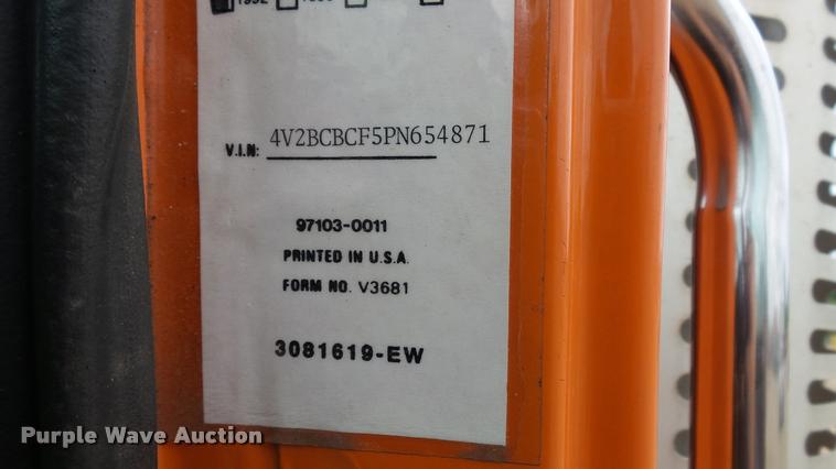 image for item DA1142 1993 Volvo WCM bridge inspection truck