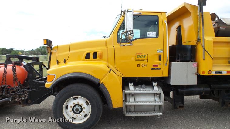 image for item DA1145 2003 Sterling L9500 dump truck