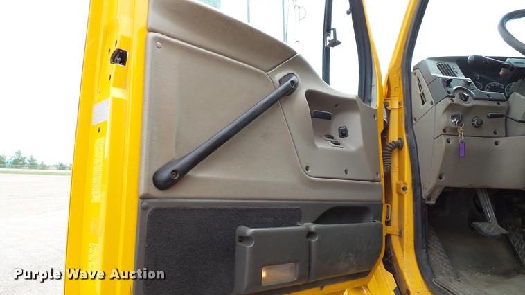 image for item DA1145 2003 Sterling L9500 dump truck