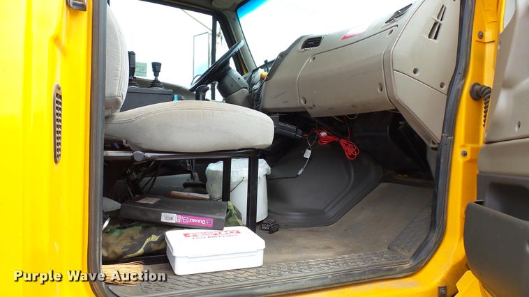 image for item DA1145 2003 Sterling L9500 dump truck