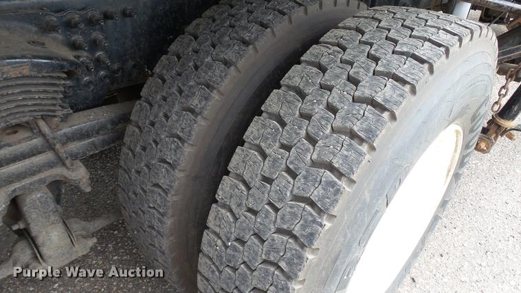 image for item DA1145 2003 Sterling L9500 dump truck