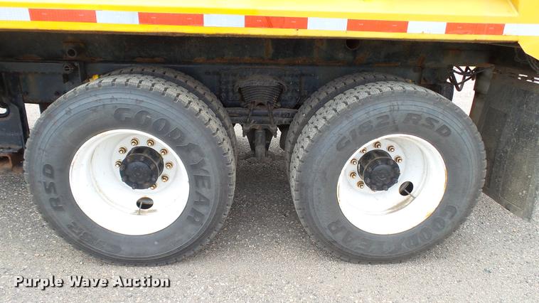 image for item DA1145 2003 Sterling L9500 dump truck