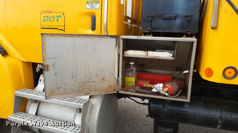 image for item DA1145 2003 Sterling L9500 dump truck