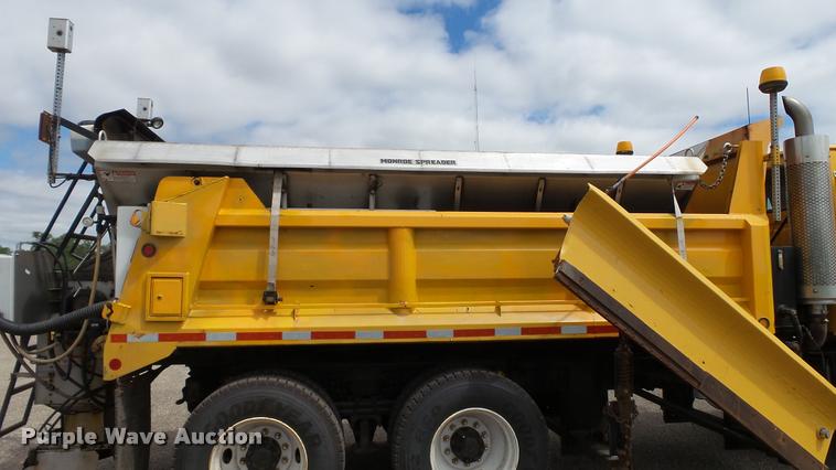 image for item DA1145 2003 Sterling L9500 dump truck