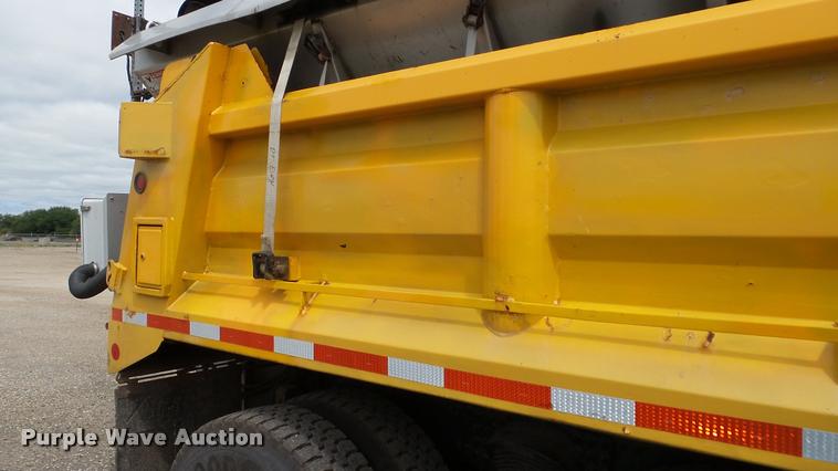 image for item DA1145 2003 Sterling L9500 dump truck