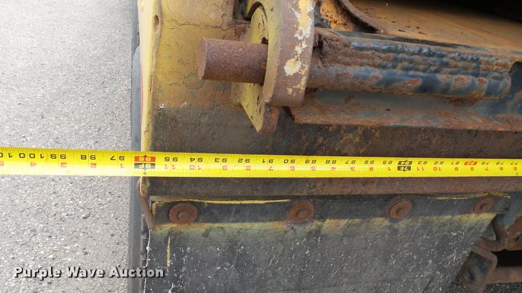 image for item DA1145 2003 Sterling L9500 dump truck