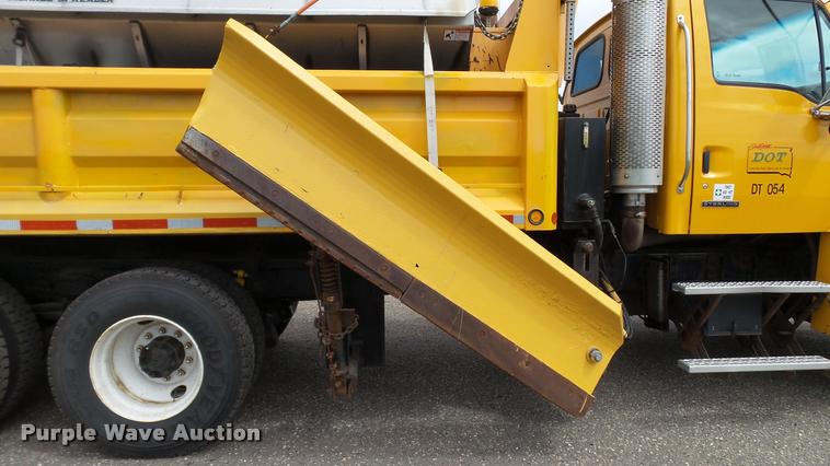 image for item DA1145 2003 Sterling L9500 dump truck