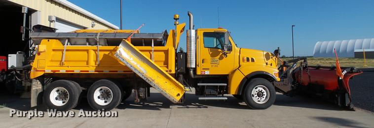 image for item DA1153 2003 Sterling L9500 dump truck