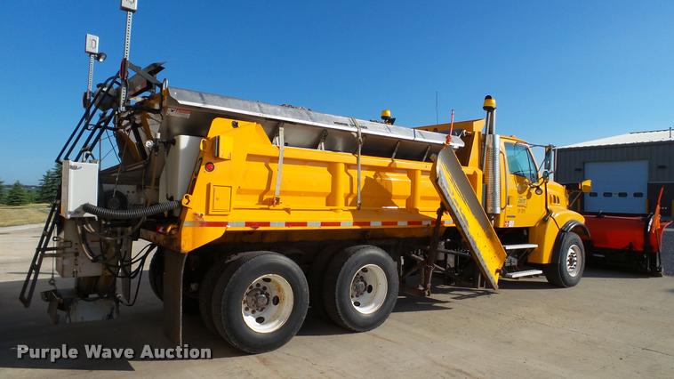 image for item DA1153 2003 Sterling L9500 dump truck