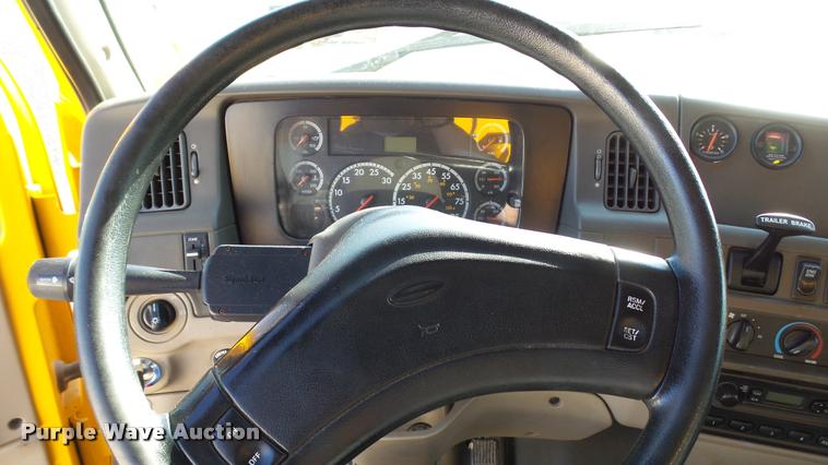 image for item DA1153 2003 Sterling L9500 dump truck