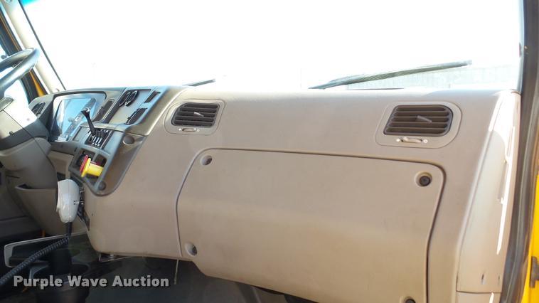 image for item DA1153 2003 Sterling L9500 dump truck