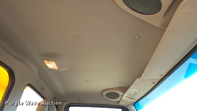 image for item DA1153 2003 Sterling L9500 dump truck