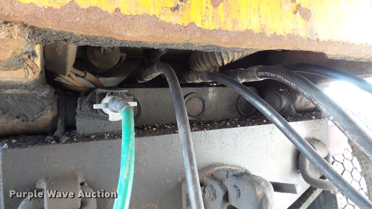 image for item DA1153 2003 Sterling L9500 dump truck