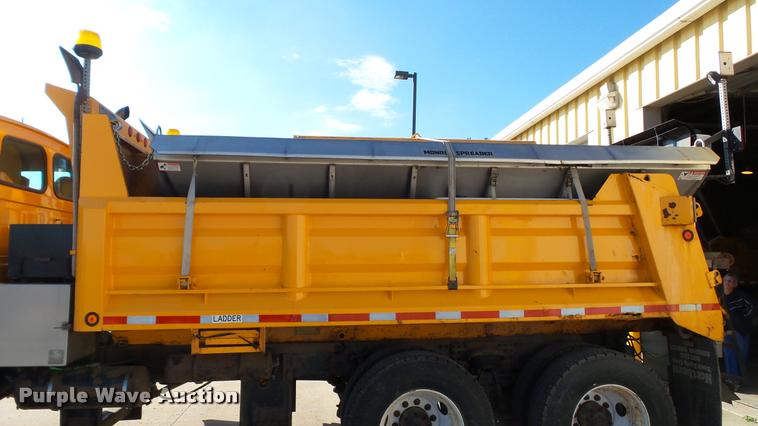 image for item DA1153 2003 Sterling L9500 dump truck