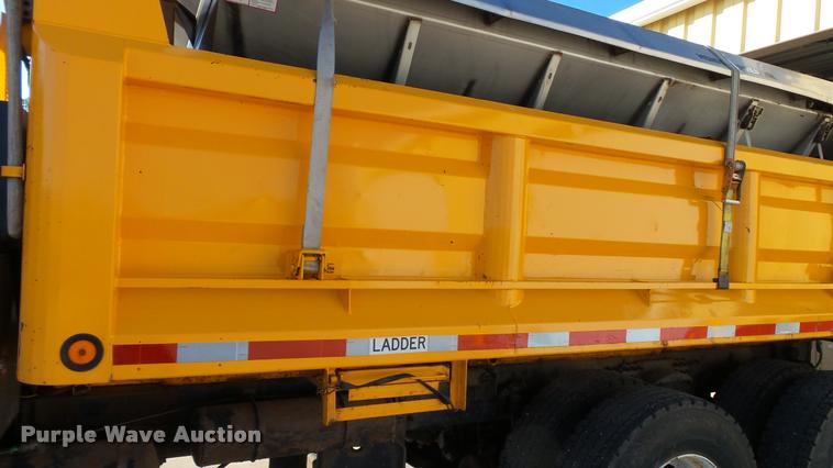 image for item DA1153 2003 Sterling L9500 dump truck