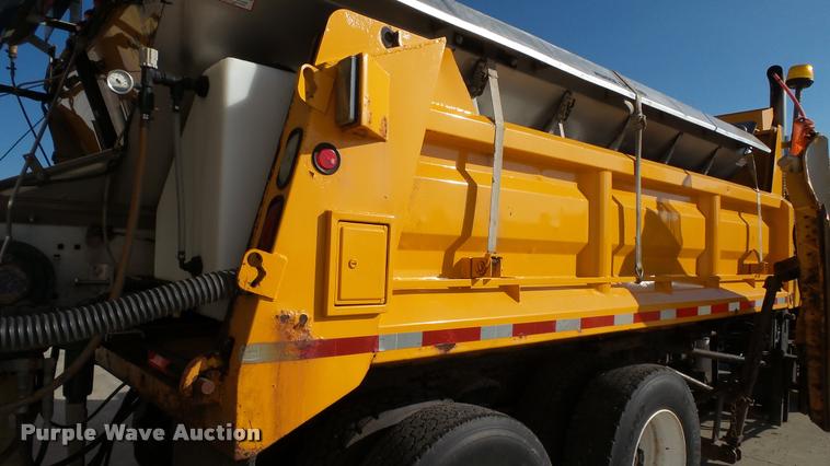 image for item DA1153 2003 Sterling L9500 dump truck