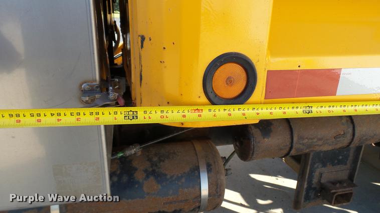 image for item DA1153 2003 Sterling L9500 dump truck