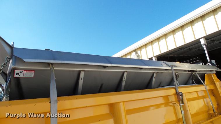 image for item DA1153 2003 Sterling L9500 dump truck