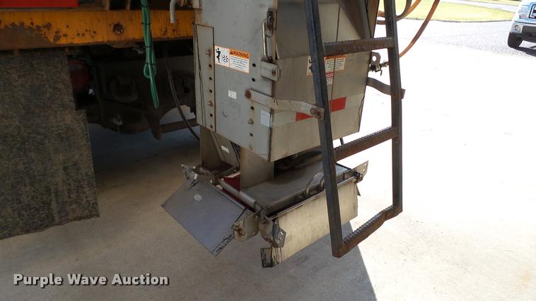 image for item DA1153 2003 Sterling L9500 dump truck