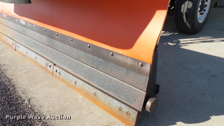 image for item DA1153 2003 Sterling L9500 dump truck