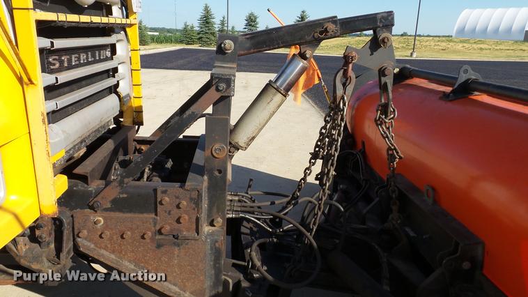 image for item DA1153 2003 Sterling L9500 dump truck