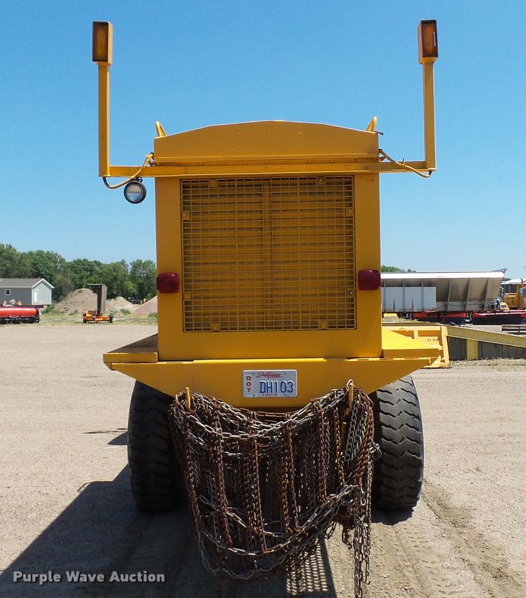 image for item DB9328 1988 Oshkosh W700-15-R snow blower truck