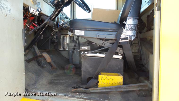 image for item DB9328 1988 Oshkosh W700-15-R snow blower truck