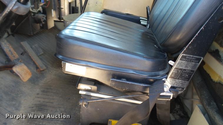 image for item DB9328 1988 Oshkosh W700-15-R snow blower truck