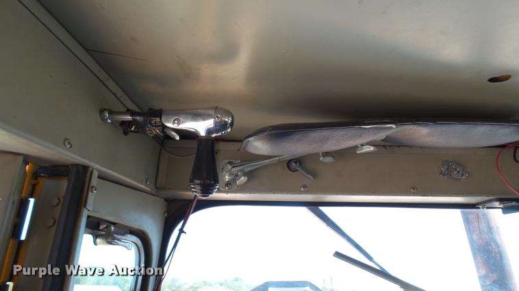 image for item DB9328 1988 Oshkosh W700-15-R snow blower truck