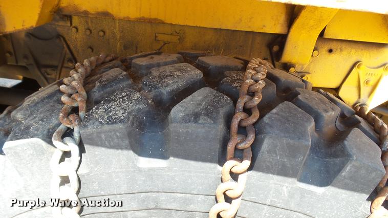 image for item DB9328 1988 Oshkosh W700-15-R snow blower truck