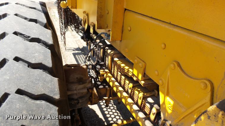 image for item DB9328 1988 Oshkosh W700-15-R snow blower truck