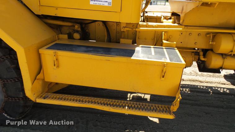 image for item DB9328 1988 Oshkosh W700-15-R snow blower truck