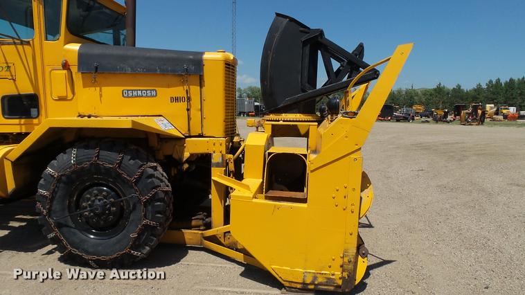 image for item DB9328 1988 Oshkosh W700-15-R snow blower truck