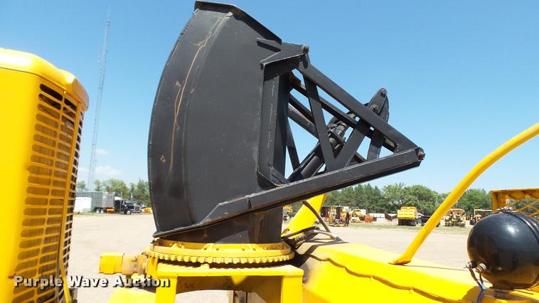 image for item DB9328 1988 Oshkosh W700-15-R snow blower truck