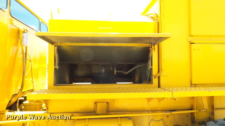 image for item DB9328 1988 Oshkosh W700-15-R snow blower truck