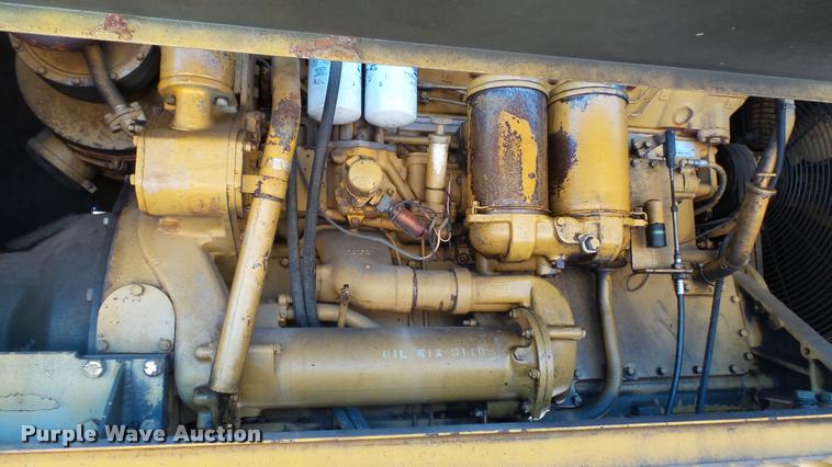 image for item DB9328 1988 Oshkosh W700-15-R snow blower truck