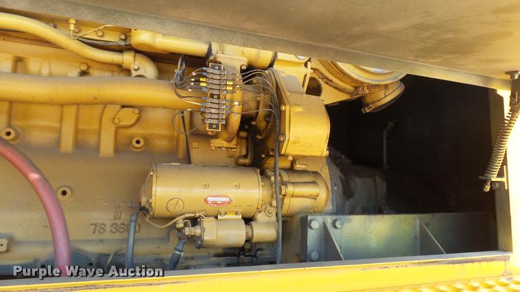 image for item DB9328 1988 Oshkosh W700-15-R snow blower truck