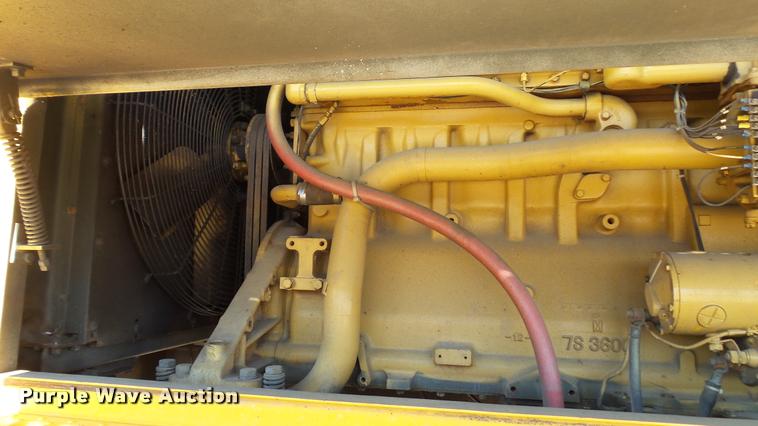 image for item DB9328 1988 Oshkosh W700-15-R snow blower truck