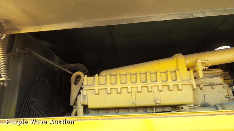 image for item DB9328 1988 Oshkosh W700-15-R snow blower truck