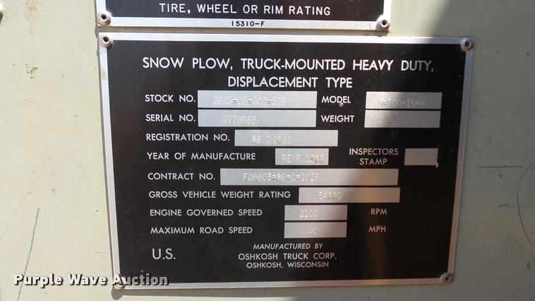 image for item DB9328 1988 Oshkosh W700-15-R snow blower truck