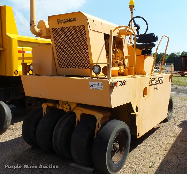 image for item DB9330 1982 Ferguson SP912 pneumatic roller