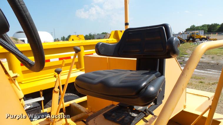 image for item DB9330 1982 Ferguson SP912 pneumatic roller