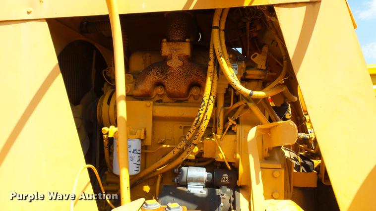 image for item DB9330 1982 Ferguson SP912 pneumatic roller