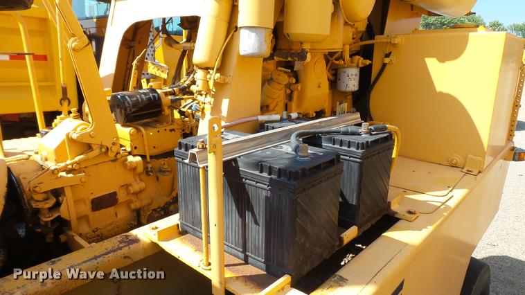 image for item DB9330 1982 Ferguson SP912 pneumatic roller