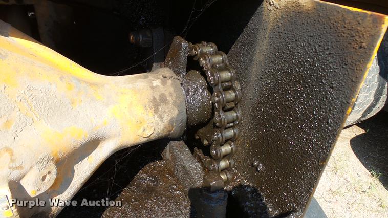 image for item DB9330 1982 Ferguson SP912 pneumatic roller